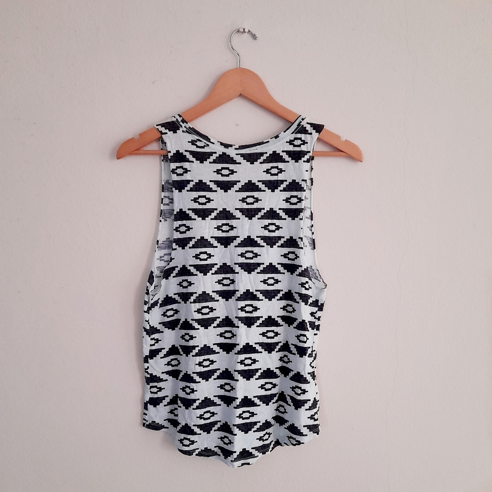 ● Victoria's Secret | VS PINK Aztec Tribal Print Teal Tank Top - Picture 5 of 10